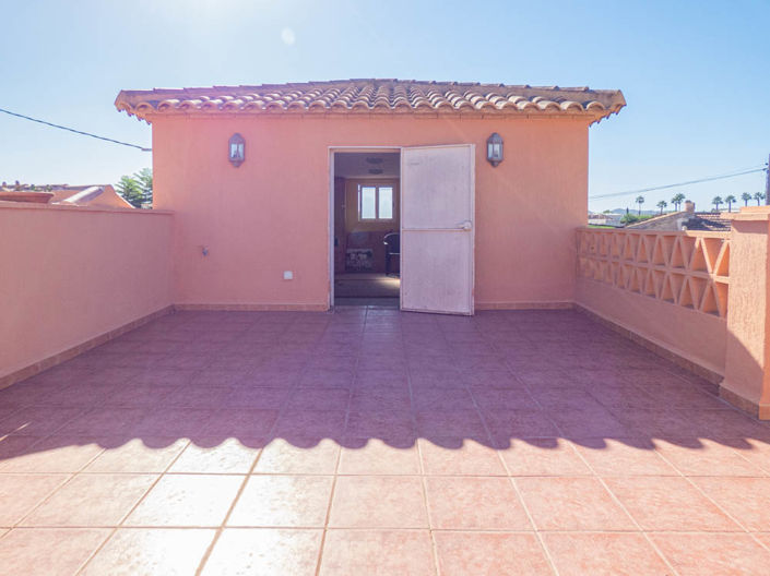 Image No.18-3 Bed Villa for sale