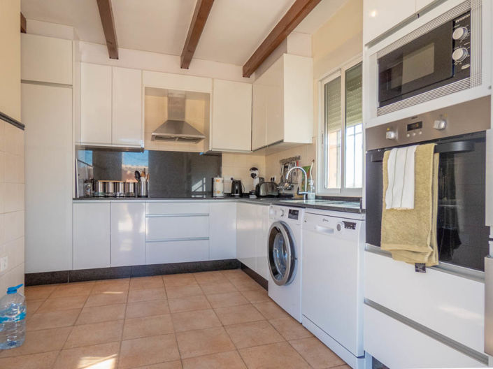 Image No.2-3 Bed Villa for sale