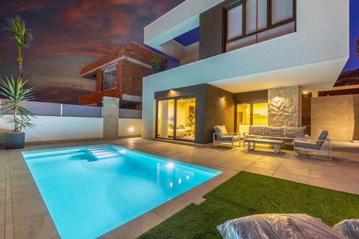 Image No.35-3 Bed Villa for sale