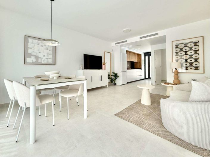 Image No.8-3 Bed Townhouse for sale