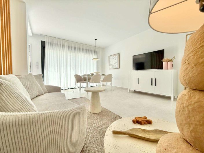 Image No.7-3 Bed Townhouse for sale