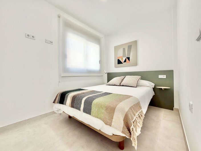 Image No.13-3 Bed Townhouse for sale