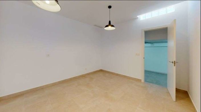 Image No.23-3 Bed Villa for sale