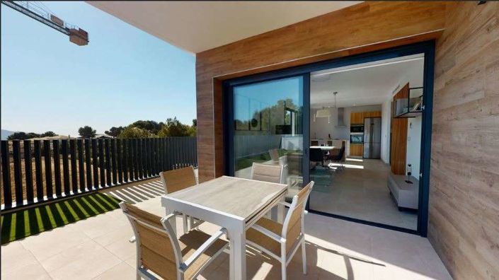 Image No.5-3 Bed Villa for sale