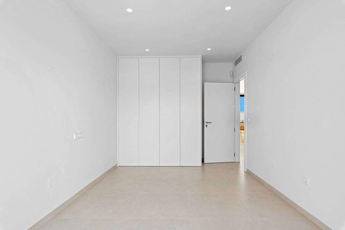 Image No.31-3 Bed Townhouse for sale