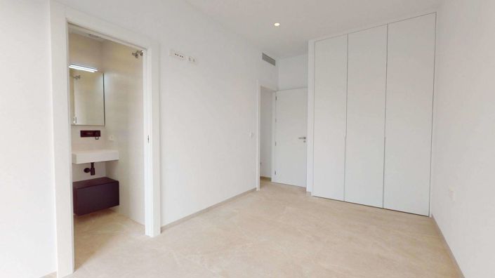 Image No.12-3 Bed Villa for sale