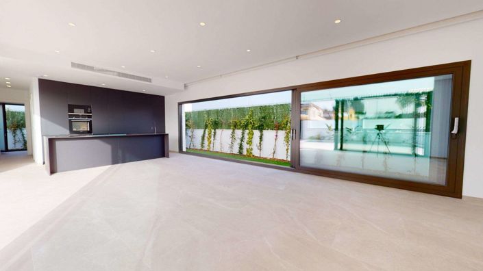 Image No.7-3 Bed Villa for sale