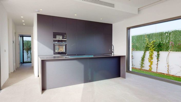 Image No.8-3 Bed Villa for sale