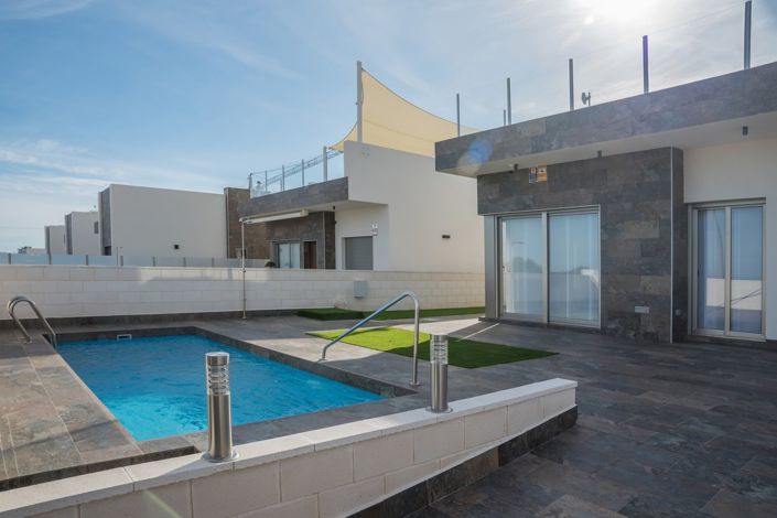 Image No.1-Villa de 3 chambres à vendre à Alicante