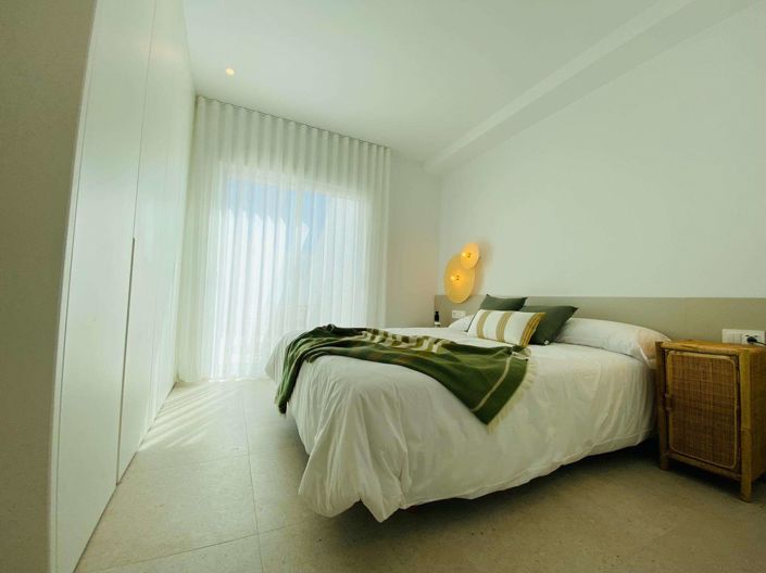 Image No.14-3 Bed Apartment for sale