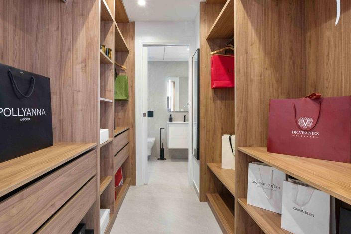 Image No.24-3 Bed Villa for sale