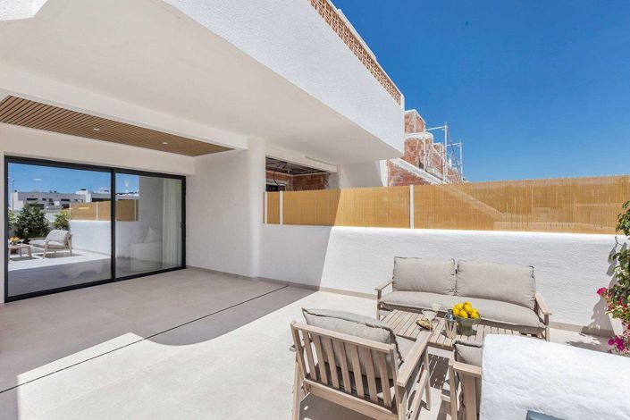 Image No.14-3 Bed Apartment for sale