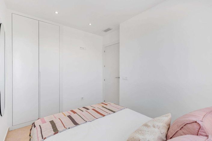 Image No.31-3 Bed Apartment for sale