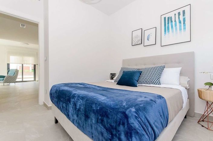 Image No.20-3 Bed Apartment for sale
