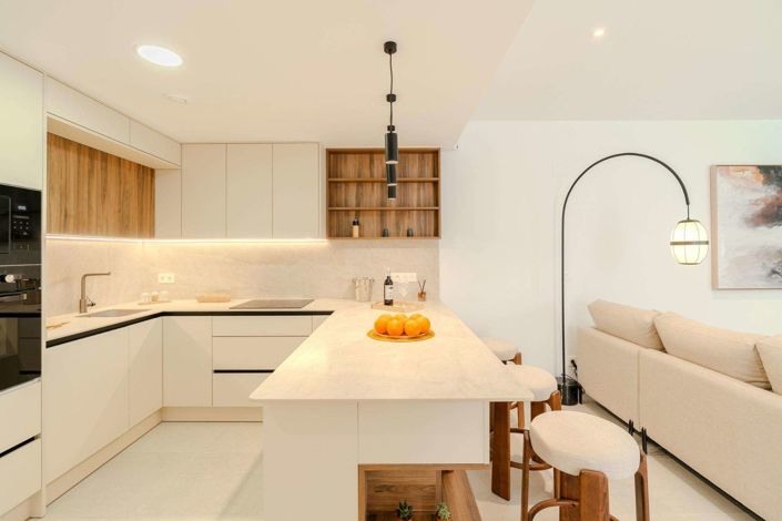 Image No.28-3 Bed Semi-Detached for sale