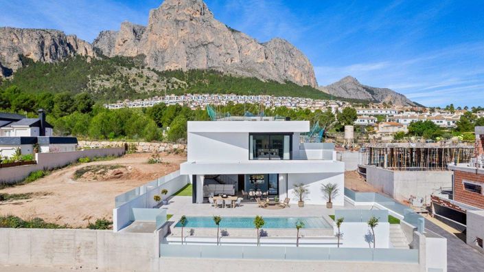 Image No.19-3 Bed Villa for sale