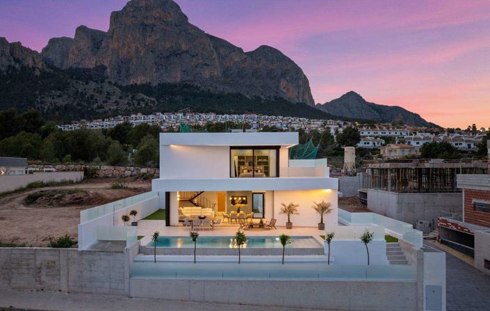 Image No.3-3 Bed Villa for sale