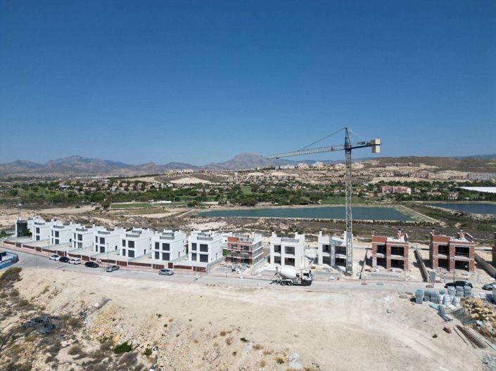 Image No.28-3 Bed Villa for sale