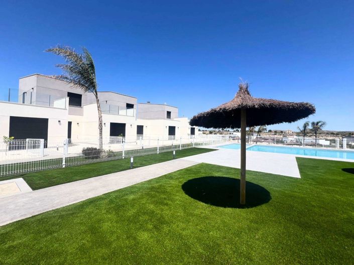 Image No.1-Maison de ville de 2 chambres à vendre à Altaona Golf