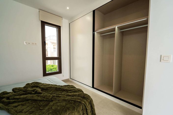 Image No.21-3 Bed Semi-Detached for sale