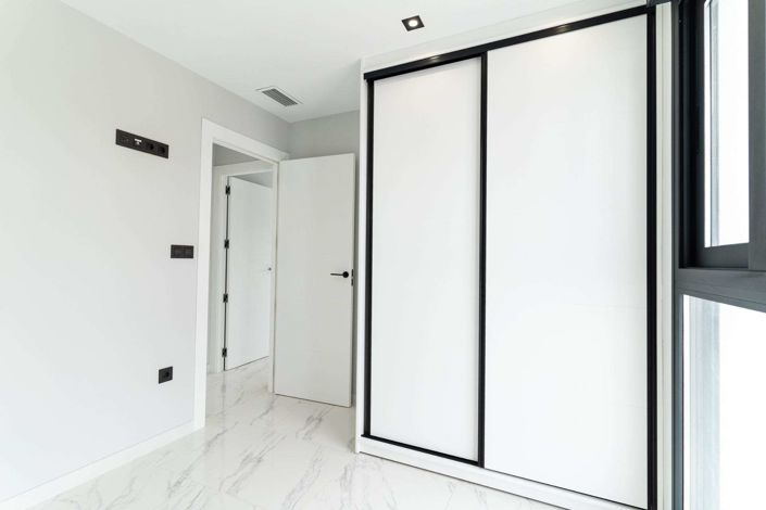 Image No.37-4 Bed Villa for sale