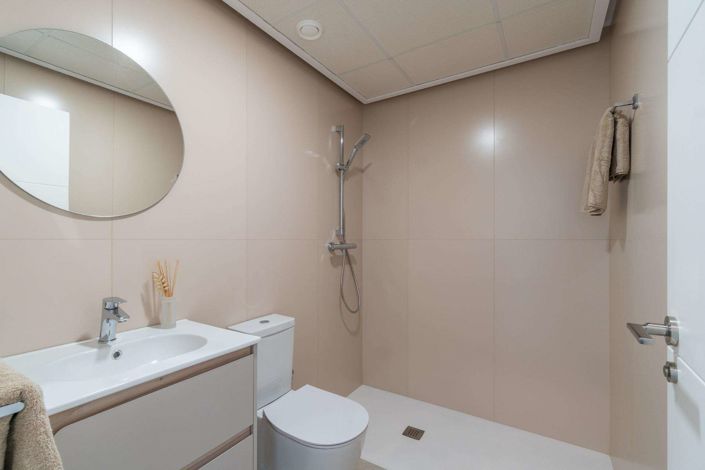 Image No.22-4 Bed Apartment for sale