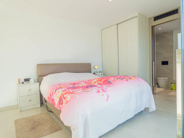 Image No.10-3 Bed Villa for sale