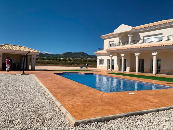 Image No.1-4 Bed Villa for sale