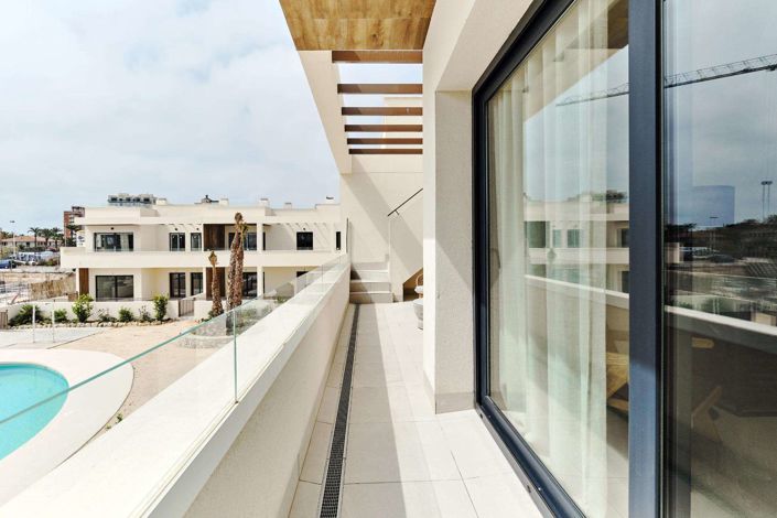 Image No.45-2 Bed Apartment for sale