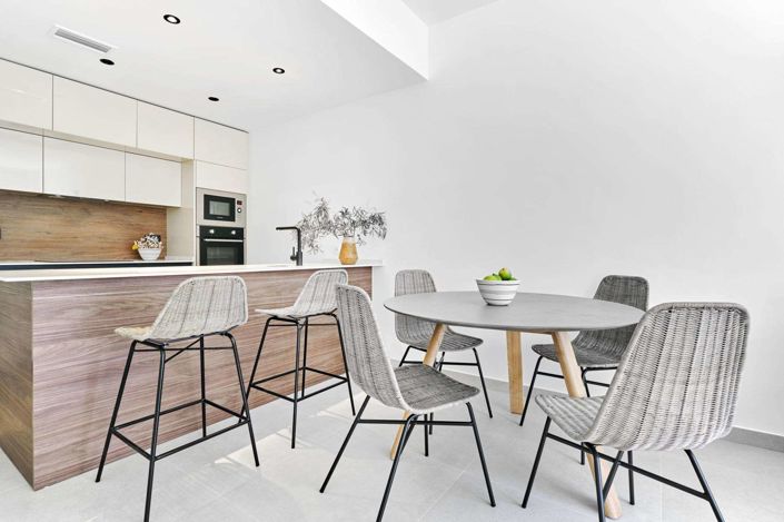 Image No.8-2 Bed Apartment for sale