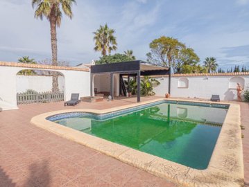 10167renovationopportunityonexpansiveplote280