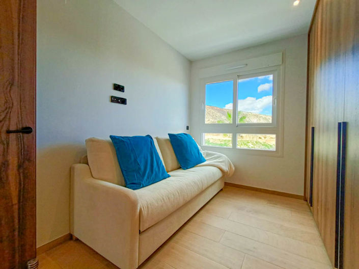 Image No.14-3 Bed Apartment for sale