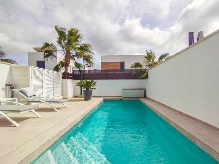 Image No.4-Villa de 4 chambres à vendre à La Finca