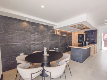 10341beautifulmodernvillawithheatedpool110425
