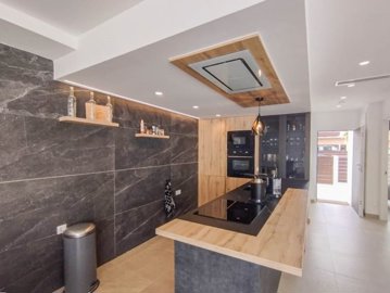 10341beautifulmodernvillawithheatedpool110425