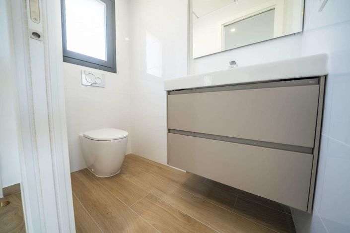 Image No.27-3 Bed Semi-Detached for sale