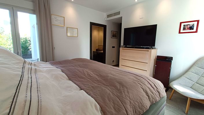 Image No.24-2 Bed Villa for sale