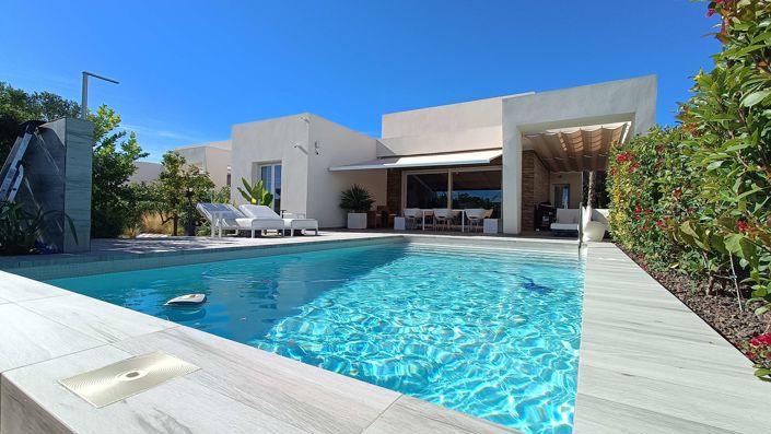 Image No.38-2 Bed Villa for sale