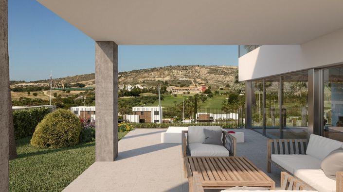 Image No.1-4 Bed Villa for sale