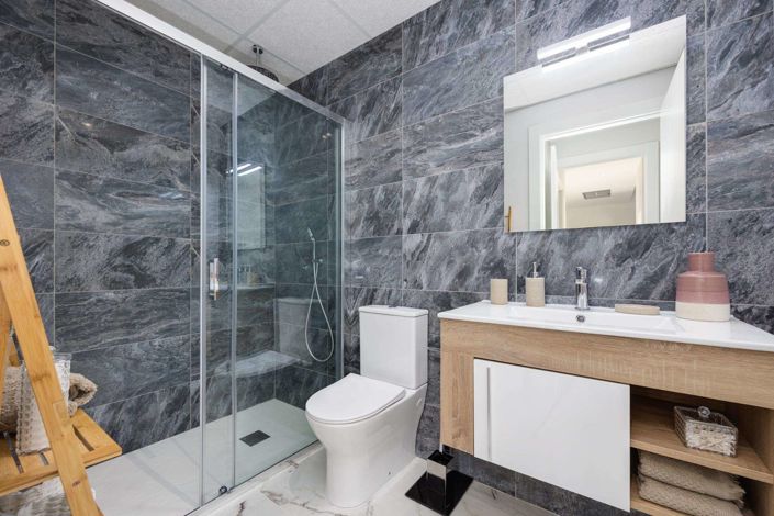 Image No.16-2 Bed Apartment for sale