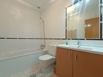 10511amazingbungalowwithevenbetterviews080525