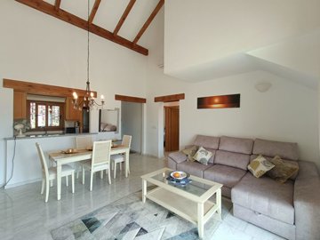 10511amazingbungalowwithevenbetterviews080525