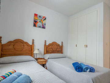 7816gorgeousgroundfloorapartmentonlasramblas1