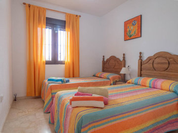 7816gorgeousgroundfloorapartmentonlasramblas1