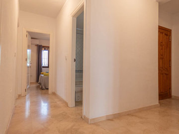 7816gorgeousgroundfloorapartmentonlasramblas1