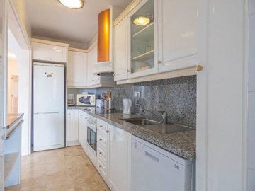 7816gorgeousgroundfloorapartmentonlasramblas1