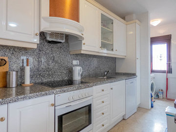 7816gorgeousgroundfloorapartmentonlasramblas1