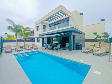 10567modernvillaonlafincagolfresort1505251207