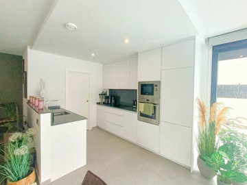 10567modernvillaonlafincagolfresort1505251207