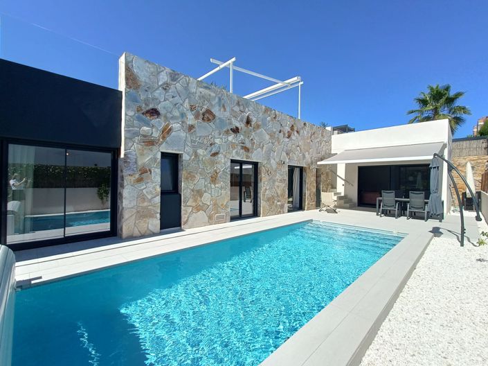 Image No.1-3 Bed Villa for sale